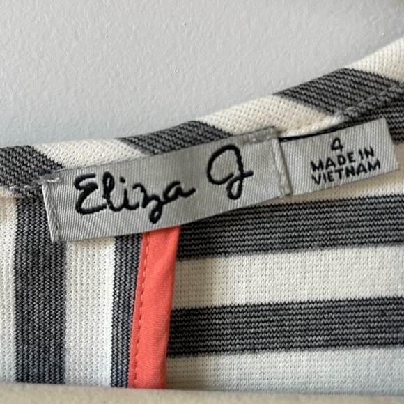 Eliza J gray and white skater dress - Picture 2 of 6